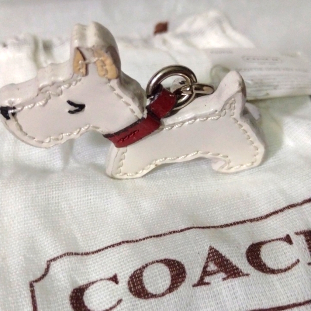 The COACH White Patent Leather Dog 🐶🐕 NWT